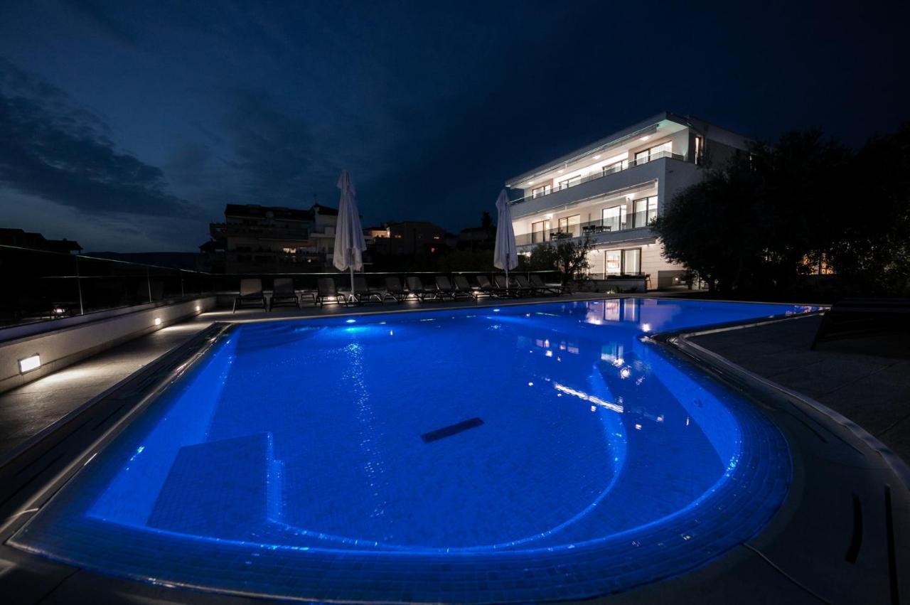 Dora Apartament *