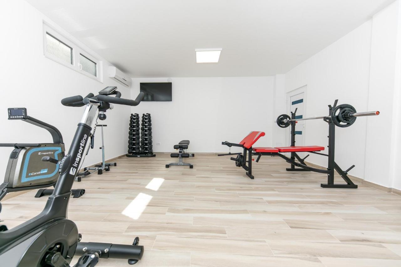 Apartament Dora *