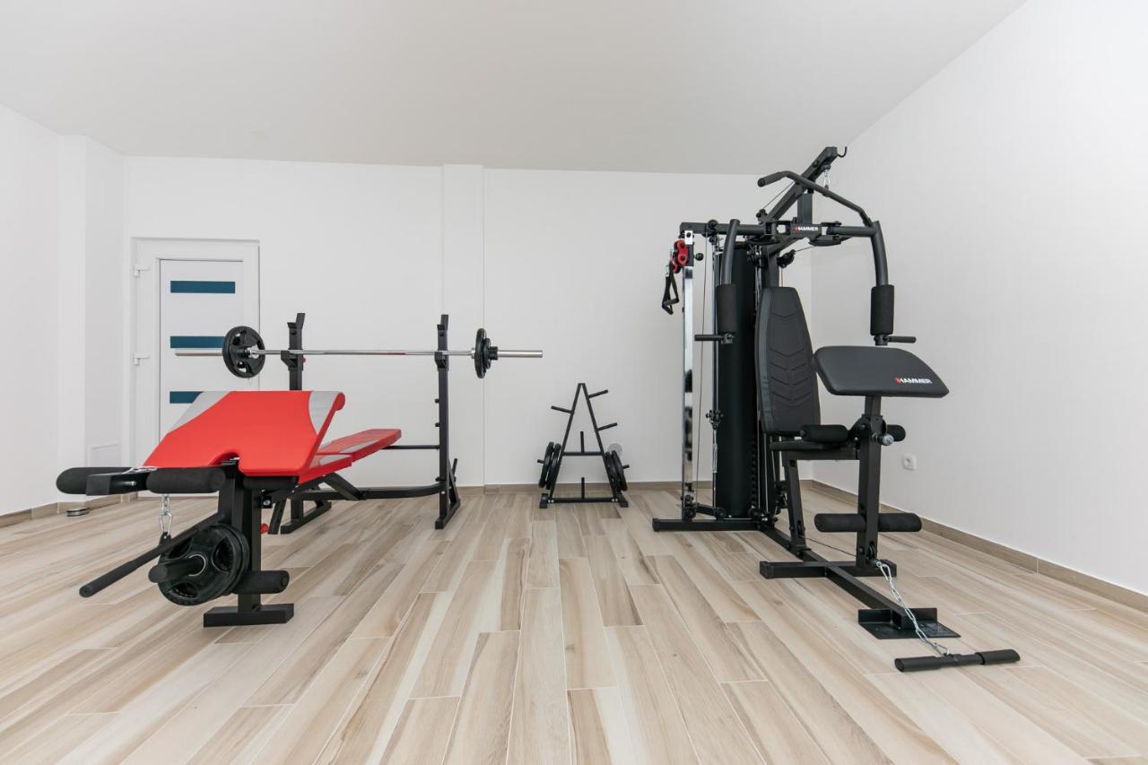 Apartament Dora *