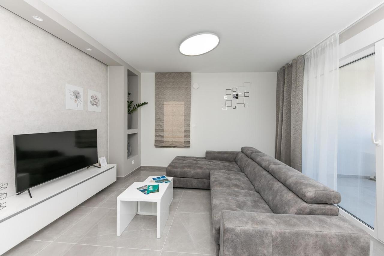 Apartament Dora