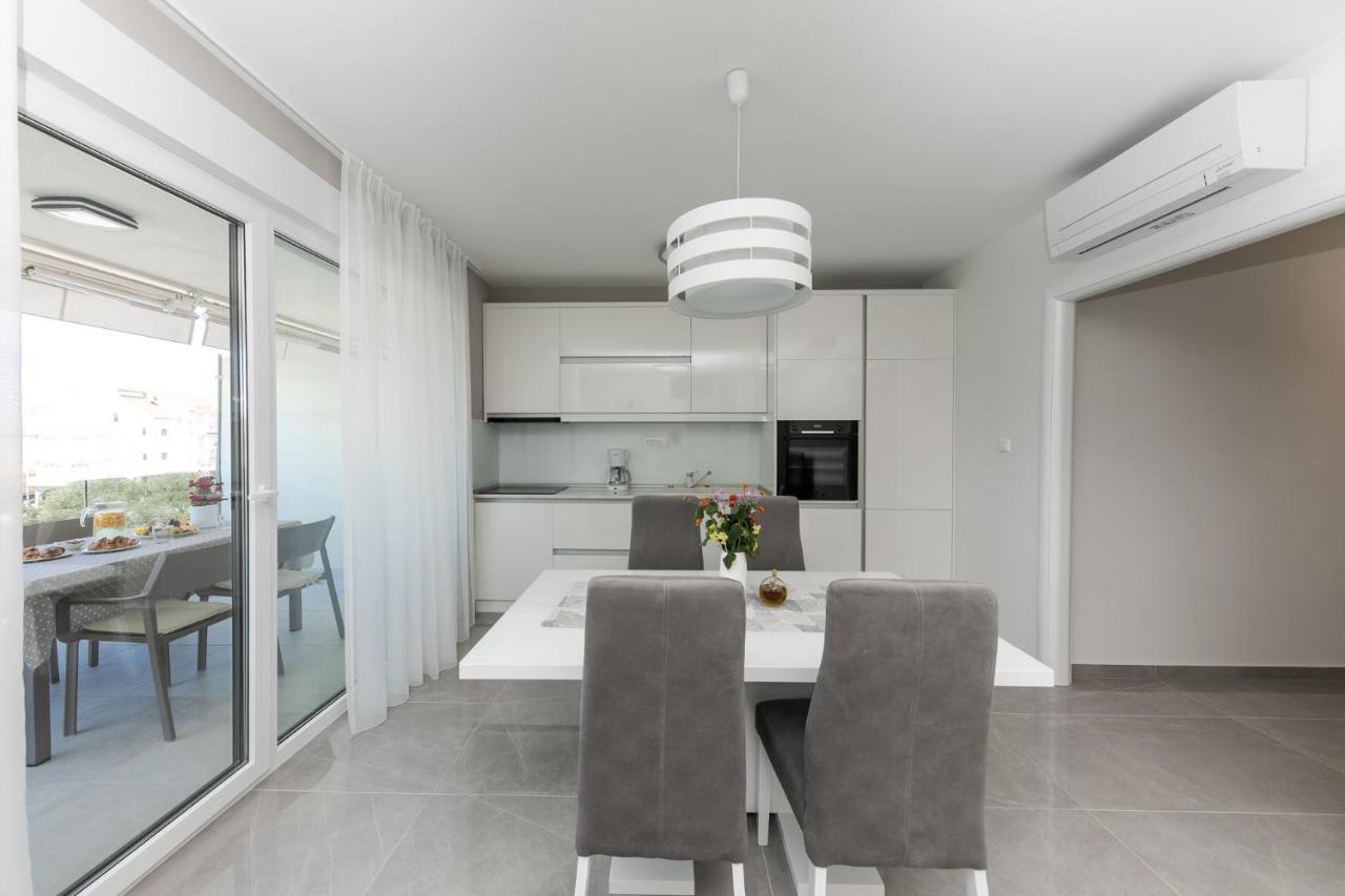 Apartament Dora
