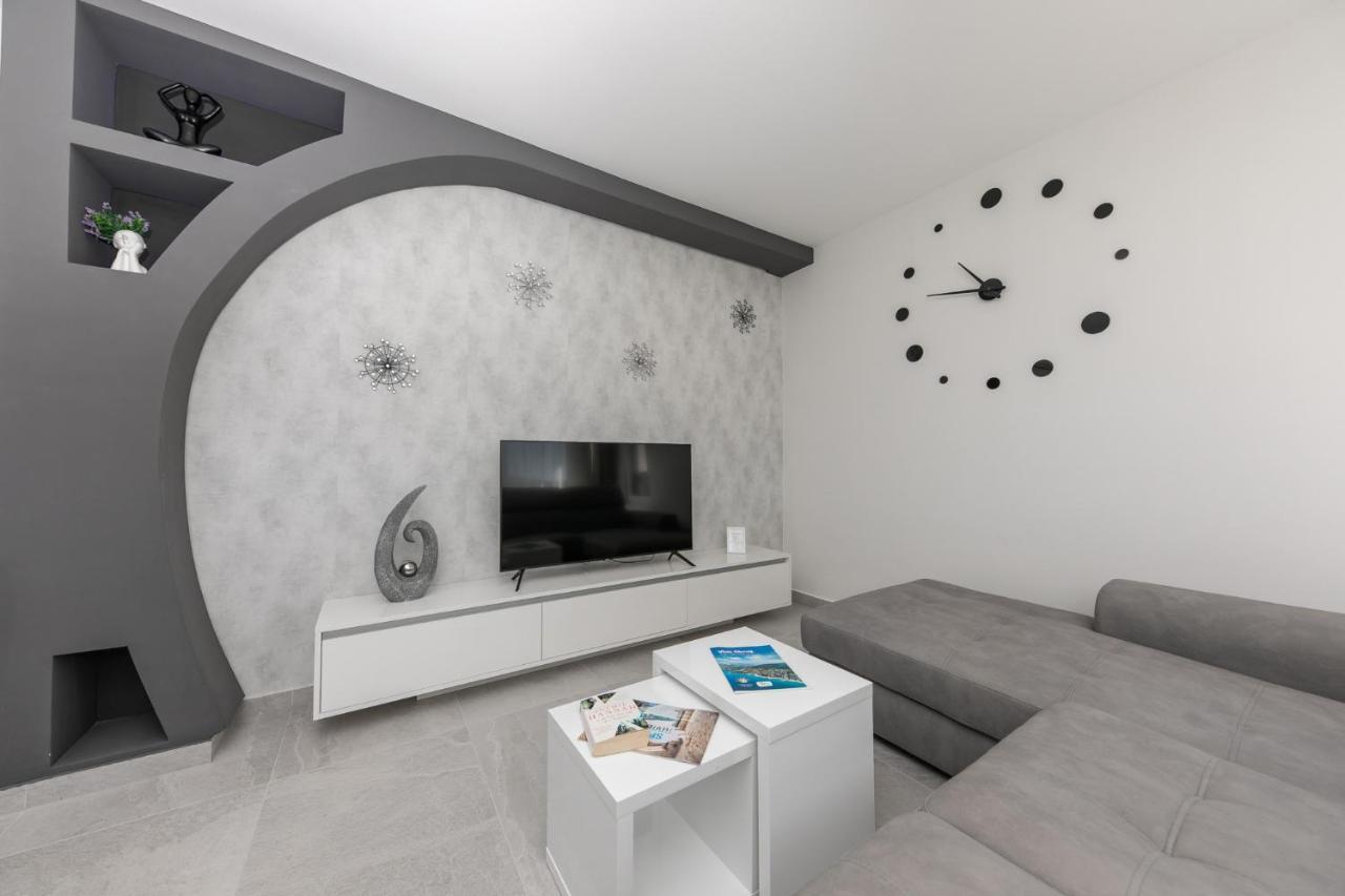Apartament Dora